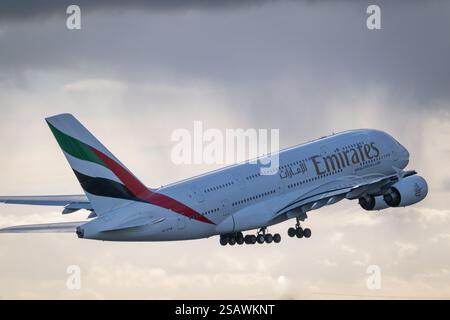 emirates-a380-861-flight-ek18-