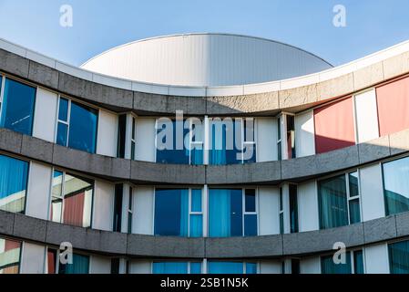 Auderghem, Brussels - Belgium - 02 18 2019 - Round shaped facade of the new CHIREC hospital Stock Photo