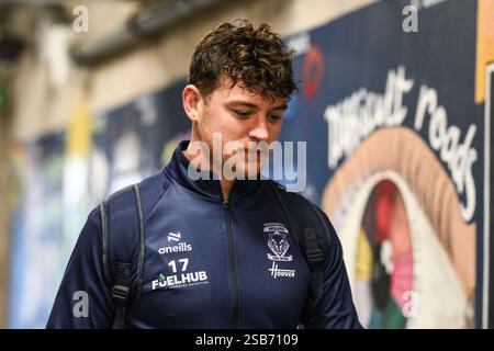 Jordy Crowther of Warrington Wolves arrives ahead of the Betfred ...