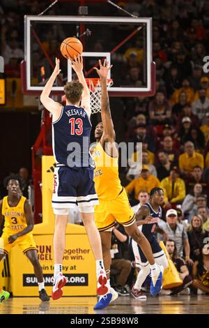 Arizona forward Henri Veesaar (13) against Texas Tech during a NCAA