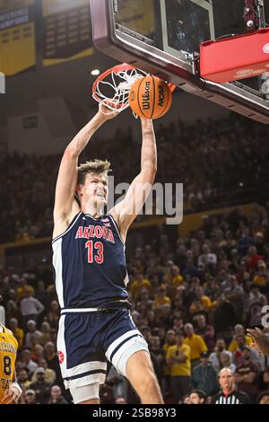 Arizona forward Henri Veesaar (13) against Texas Tech during a NCAA