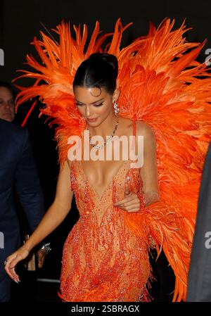 kendall jenner orange feather dress Kendall Jenner Wears Orange Feathered Dress to Met Gala 2019