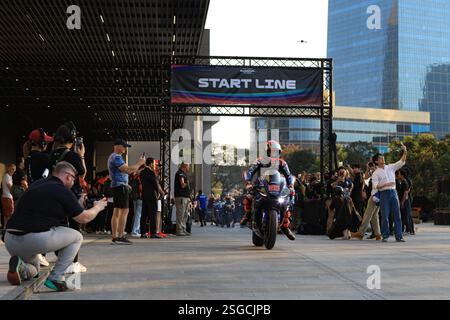 Bangkok, Thailand. 09th Feb, 2025. Fabio Quartararo #20 (France) Monster Energy Yamaha MotoGP Team, Motorcycle riding show, while during At the event MotoGP Season Launch 2025 Thailand at One Bangkok Shopping mall on February 9, 2025. in Bangkok. (Photo by Teera Noisakran/Sipa USA) Credit: Sipa USA/Ģ����ý Live News Stock Photo