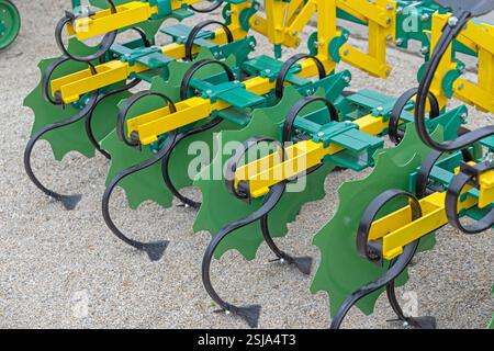 Seedbed Machine Seedbed Combinations Machine Seed Bed Preparation Farming Equipment ...