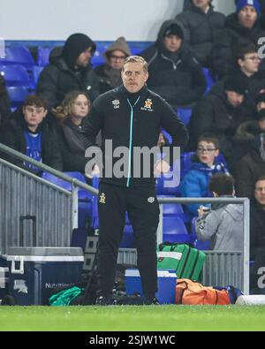 Garry Monk, manager of Cambridge United on the touchline during the Sky Bet League 1 match between Birmingham City and Cambridge United at St Andrews @ Knighthead Park, Birmingham on Tuesday 11th February 2025. (Photo: Stuart Leggett | MI News) Credit: MI News & Sport /Alamy Live News Stock Photo