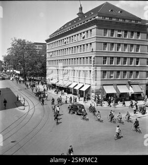 --- Zürich Strassenkreuzung Sihlporte, 1946#Zurich crossroads Sihlporte 1946- RDB BY DUKAS Stock Photo
