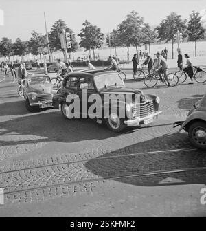 --- Strassenkreuzung Bürkliplatz Zürich 1950#Bürkliplatz Zurich crossroads 1950- RDB BY DUKAS Stock Photo