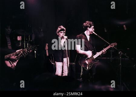 New York CIty, NY, USA, American Rock Artist, Blondie, Band, Singer,, Guitar, , Performing in CBGB Nightclub, punk rock 1977, women 1970s new york Stock Photo