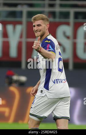 Nicolás Valentini of Hellas Verona FC seen in action during the Italian ...