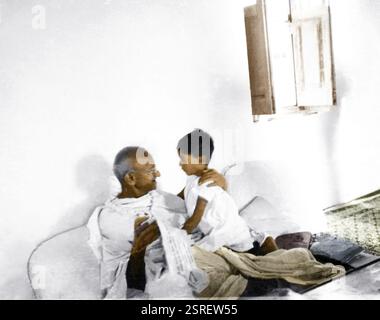 Mahatma Gandhi and Rajmohan on Gandhi birthday, Birla House, New Delhi, India, Asia, October 2, 1937, Asia Stock Photo