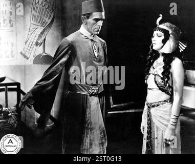 THE MUMMY [US 1932] BORIS KARLOFF [lying] Date: 1932 Stock Photo - Alamy
