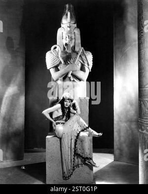 THE MUMMY -1932 ZITA JOHANN Stock Photo - Alamy