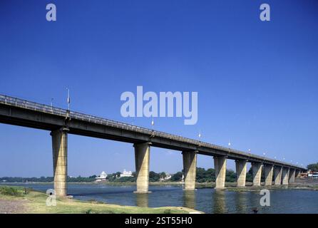 Bridge over Godavari river, Nanded, Maharashtra, India, Asia Stock ...