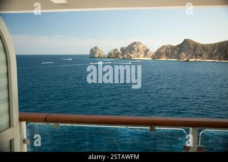 cruise ship on cabo san lucas's waters Stock Photo - Alamy