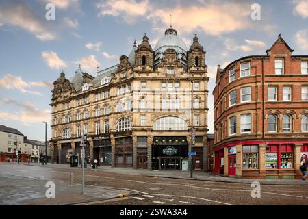 KIRKGATE MARKET, LEEDS, UK - FEBRUARY 16, 2025. Landscape panorama of the Kirgate Market building in a Leeds cityscape skyline Stock Photo