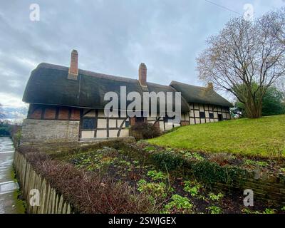 Non Exclusive: Anne Hathaway's Cottage, the family home of Anne