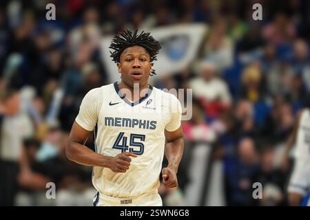 Memphis Grizzlies forward GG Jackson (45) goes to the basket as Miami ...