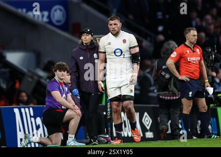 Ben Earl injured during the rugby union Six Nations Championship match ...