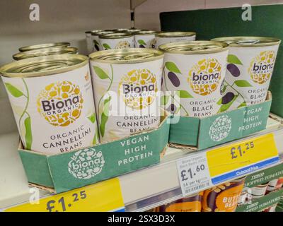 Biona organic Cannellini beans on a Supermarket shelf Stock Photo