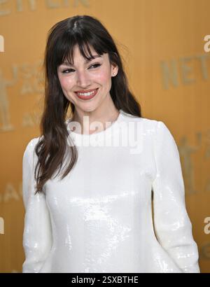 Úrsula Corberó attends the 31st Annual Screen Actors Guild Awards at