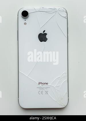 crashed-iphone-xr-smartphone-