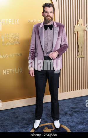 Timothy Simons arrives at the 31st Annual Critics Choice Awards on ...