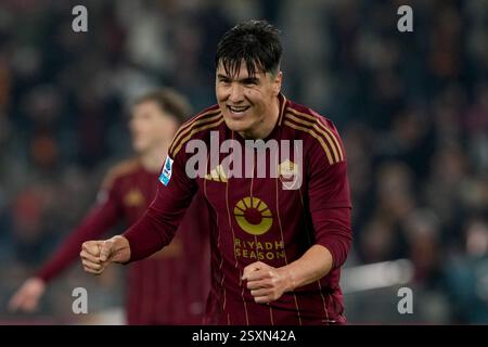Eldor Shomurodov of AS Roma celebrates after scoring second goal during