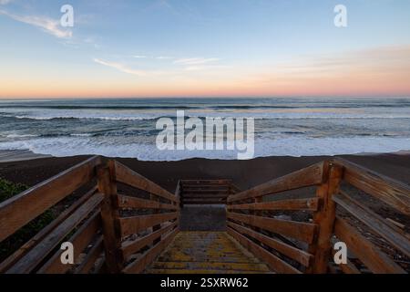 San Simeon, California, USA. 21st Feb, 2025. Stairs lead to the rocky shoreline in San Simeon, California. San Simeon is known for the Hearst Castle, the famous mansion once owned by media mogul William Randolph Hearst. (Credit Image: © Jonathan Alcorn/ZUMA Press Wire) EDITORIAL USAGE ONLY! Not for Commercial USAGE! Stock Photo