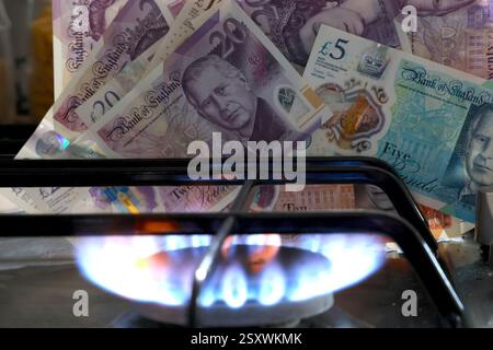 Peterborough, UK. 25th Feb, 2025. The energy price cap has risen again, and this time it is rising by 6.4%, although the amount you pay does depend on how much energy you use.A typical household could see their annual bill increase from £1,738 to £1,849 a year from 1st April. Energy prices, Peterborough, Cambridgeshire, on 25th February 2025. Credit: Paul Marriott/Alamy Live News Stock Photo