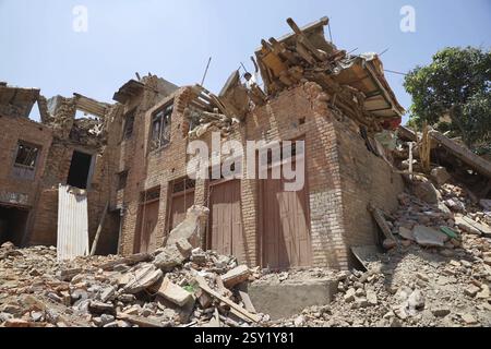 Residential building collapsed, nepal, asia Stock Photo - Alamy