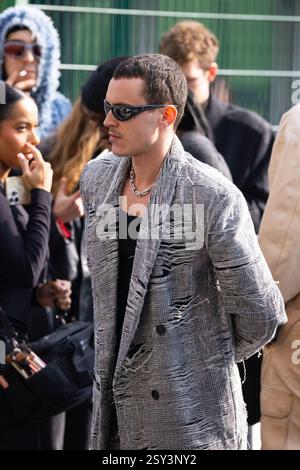 Aron Piper is seen arriving at the Diesel fashion show during the Milan Fashion Week - Womenswear Fall/Winter 2025/2026 on February 26, 2025 in Milan, Stock Photo