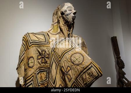 African Ritual Wooden Object Old African wooden figurine used for tribal dance and rituals in ...