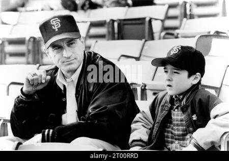 ROBERT DE NIRO and ANDREW J. FERCHLAND in THE FAN 1996 director TONY SCOTT book Peter Abrahams music Hans Zimmer Mandalay Entertainment / Scott Free Productions / TriStar Pictures Stock Photo