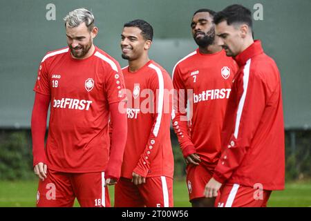 Antwerp, Belgium. 03rd Oct, 2023. Antwerp's Vincent Janssen and Antwerp's Owen Wijndal pictured during a training session of Belgian soccer team Royal Antwerp FC, on Tuesday 03 October 2023 in Antwerp. The team is preparing for tomorrow's game against Ukrainian club Shakhtar Donetsk, on day two of the Champions League group stage, in the group H. BELGA PHOTO TOM GOYVAERTS Credit: Belga News Agency/Alamy Live News Stock Photo