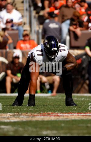 Baltimore Ravens offensive tackle Daniel Faalele takes the field prior to  an NFL football game against the Tennessee Titans, Thursday, Aug. 11, 2022,  in Baltimore. (AP Photo/Nick Wass Stock Photo - Alamy