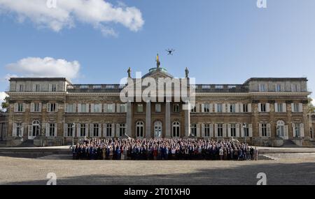 King Philippe Castle – Build It