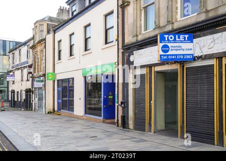 Irvine, UK. 03rd Oct, 2023. Rishi Sunak announced £1.1 bn of extra funding to be distributed amongst 55 'overlooked' towns, including Irvine in North Ayrshire, Scotland to address the issues of regeneration of the High Streets and improve communities. The fund will amount to £2million per year for 10 years and paid directly to each relevant local Authority. Credit: Findlay/Alamy Live News Stock Photo