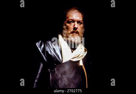 Michael Gambon (Mark Antony) in ANTONY AND CLEOPATRA by Shakespeare at The Other Place, Royal Shakespeare Company (RSC), Stratford-upon-Avon, England 13/10/1982  design: Nadine Baylis  lighting: Leo Leibovici  director: Adrian Noble Stock Photo