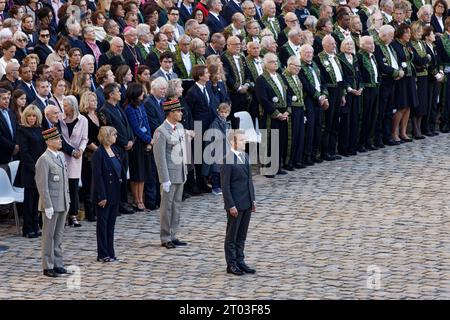 Paris, France. 3rd Oct, 2023. National tribute ceremony to Mrs. Helene Carrere d'Encausse chaired by Emmanuel Macron on October 3, 2023 at the Hôtel national des Invalides in Paris, France. Credit: Bernard Menigault/Alamy Live News Stock Photo