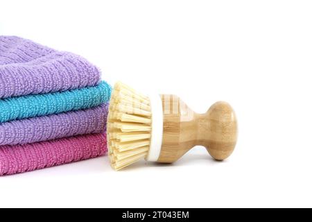https://l450v.alamy.com/450v/2t043em/highly-detailed-perspective-image-of-multiple-dish-brushes-and-dishcloths-in-pastel-colors-isolated-on-white-background-2t043em.jpg