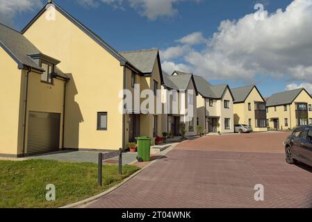 New occupied homes in the new town development of Cranbrook, near Exeter, East Devon Stock Photo