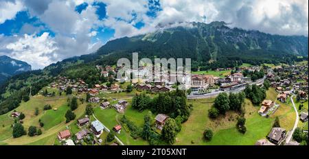 Townscape of village of Wengen on the edge of Lauterbrunnen Valley. Traditional local houses in Wengen village in the Interlaken district in the Bern Stock Photo