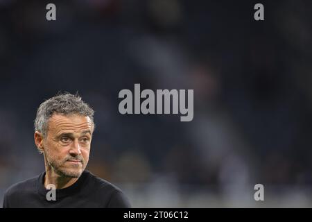 Newcastle, UK. 04th Oct, 2023. Luis Enrique manager of Paris Saint-Germain arrives ahead of the UEFA Champions League match Newcastle United vs Paris Saint-Germain at St. James's Park, Newcastle, United Kingdom, 4th October 2023 (Photo by Mark Cosgrove/News Images) in Newcastle, United Kingdom on 10/4/2023. (Photo by Mark Cosgrove/News Images/Sipa USA) Credit: Sipa USA/Alamy Live News Stock Photo