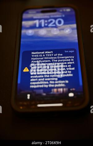 Las Vegas, Nevada, USA. 4th Oct, 2023. A mobile phone displays an emergency alert message after the Federal Emergency Management Agency sent out a test. Since 2015, FEMA has been required by law to conduct tests of the Integrated Public Alert & Warning System at least once every three years. The last national test was conducted in 2021. (Credit Image: © David Becker/ZUMA Press Wire) EDITORIAL USAGE ONLY! Not for Commercial USAGE! Stock Photo