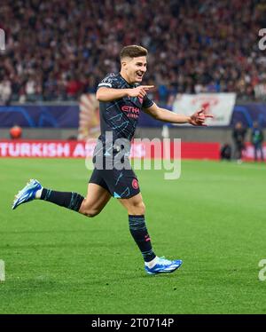 Julian Alvarez, MANCITY 19 celebrates his 1-2 goal, happy, laugh