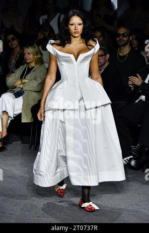 Cora Corre Paris Fashion Week - Women F/W 22-23 Vivienne westwood ...