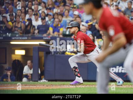 Arizona Diamondbacks' Ketel Marte hits a two-run single against the ...