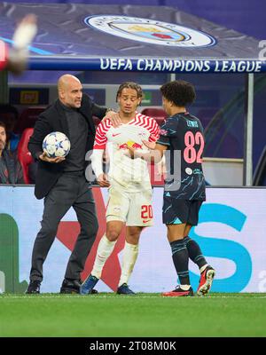 Pep GUARDIOLA , MANCITY Trainer Xavi Simons, RB Leipzig 20 Rico Lewis, MANCITY 82  in the group G stage match  RB LEIPZIG - MANCHESTER CITY 1-3 of football UEFA Champions League in season 2023/2024 in Leipzig, Oct 4, 2023.  Gruppenphase, , RBL, Red Bull © Peter Schatz / Alamy Live News Stock Photo