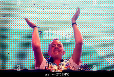 File photo dated 17/06/06 of Norman Cook, aka Fatboy Slim at the Big Beach party in Portrush, Northern Ireland. The British DJ has announced he is set to headline a Halloween party in Derry, Northern Ireland on October 21. (Niall Carson/PA) NOTE TO EDITORS: This image must only be used in conjunction with PA story IRISH FatboySlim IrishExtra Stock Photo