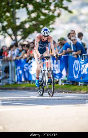 Gwen Jorgensen participating in Pontevedra in the 2023 World Triathlon Championship Series. Stock Photo